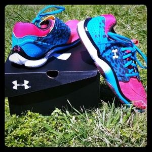 Under Armour Athletic shoes womans 8.5